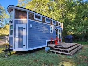 엠버글로우 아웃도어 리조트