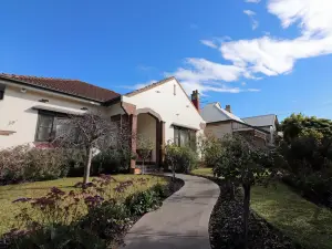 Brunswick Renaissance - Rejuvenate Stays