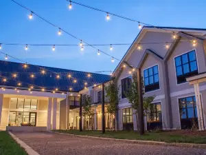 ホテル レノヴォ デス モインズ アーバンデール,タペストリー コレクション ヒルトン