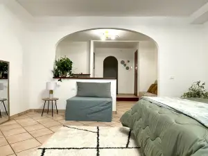 ROSY SUITE BED & BREAKFAST