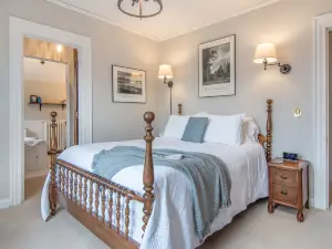 The Lamplighter Bed & Breakfast of Ludington