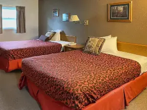 The Brookside Motel / Mt. Rushmore