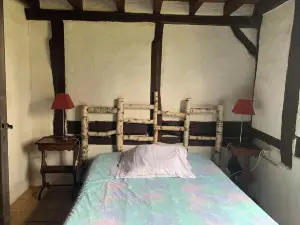 Country house in a green setting 40 minutes from the ocean