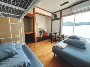 Guesthouse & Beach Cafe Fuego, Hostel