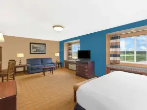 Starkville Inn & Suites