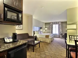 Holiday Inn Express & Suites Hobbs