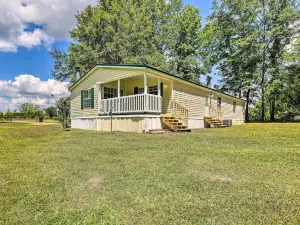 Charming Countryside Home w/ Covered Porch!