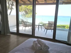 Villa Mare Azul - Luxury Beachfront Retreat in Hanioti, Halkidiki, Greece