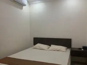 OYO 94020 Lia Kost Syariah Near Perkuburan Bontonompo Kahar Muzakkar