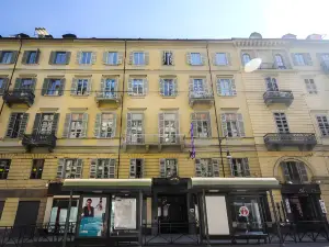 Green Class Hotel Astoria