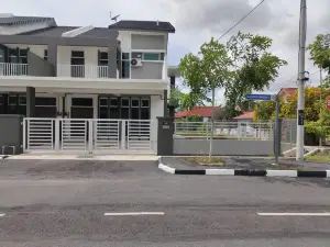 JULIANA HOMESTAY JITRA