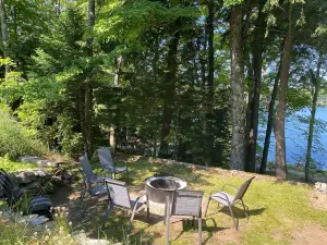 The Perch! upscale cabin Overlooking Town Lake