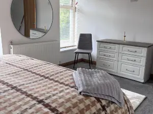 Modern Newly Renovated 3 Story House in Ebbw Vale
