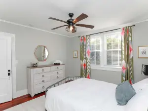 Charming Apartment with Modern Kitchen and Cozy Ambiance - Delightful Getaway