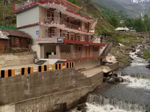 卡甘的Al Makkah皇宮飯店