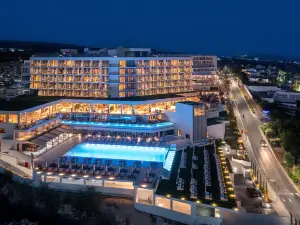 Amarande (Adults Only)