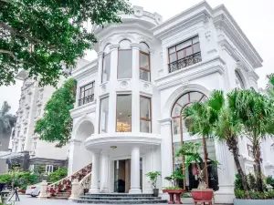Hoa Nam Hotel