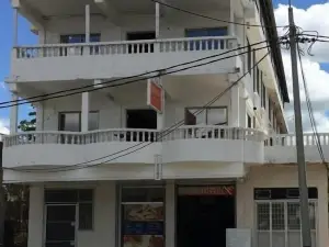 ホテル ミッドナイト