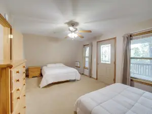 보트 슬립 및 벽난로가 있는 Lake Eufaula Retreat!