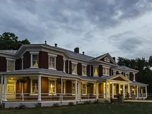 Grand Victorian Inn