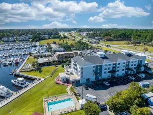 Holiday Inn Express & Suites N. Myrtle Beach-Little River