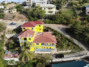 Bay View Studio Apartment 3B - Canouan Island
