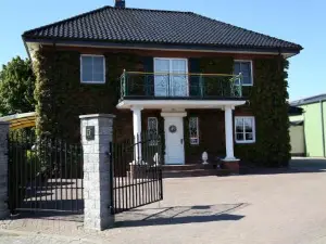 Green Cottage