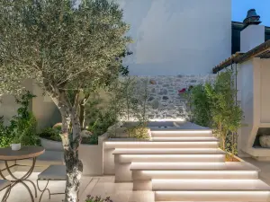 Inotropes Boutique Suites - Adults Only
