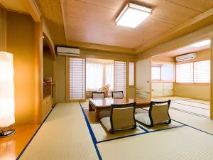 割烹旅館餚屋本店