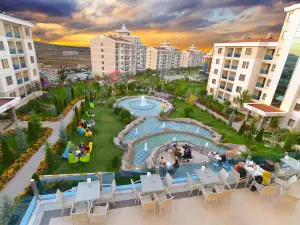 Grand Ozgul Thermal Holiday Village