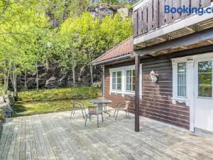 Gorgeous Home in Lindesnes with Kitchen