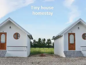 Tiny house homestay & cafe T2