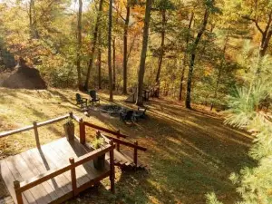 Hot Tub Charming & Chic Mountain Gem on Sleepy Creek