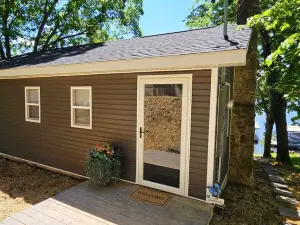 Newly remodeled waterfront home: 3 bed, 2 bath. Modern comfort meets lake charm