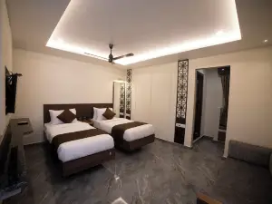 Murali Krishna Apart Hotel