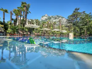 Parc Hotel Flora S