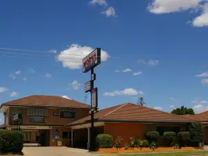 Golden Harvest Motor Inn