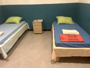 2Beds Apt Next to United Nations Hill and Sea View