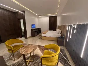 Lunar Signature Hotel & Suites