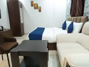 HOTEL KINGS PARADISE BANQUET & LAWN, Airport