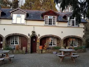 The Crooked Inn