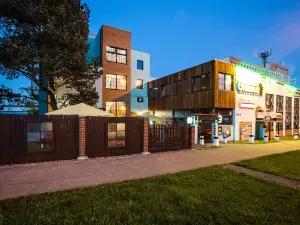Retro Hotel Garage