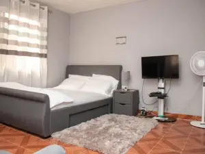 Fully Air-Con 3Bed Villa-Wifi -Hot Water -Cable tv