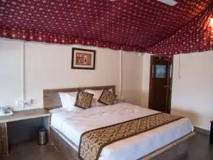 Padmavati Lake Resort