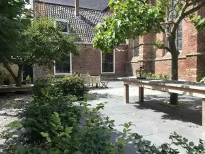 Bed en Kerk Monumentale 2 Slaapkamer Woning