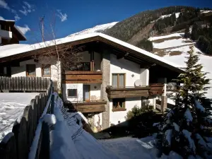 Edelberg Apartments