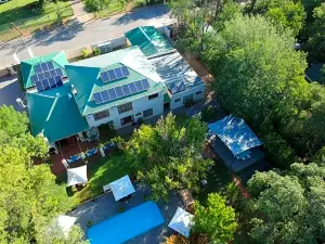 Celtis Country Lodge & Restaurant