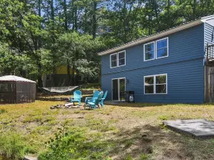 Randall Lake Retreat-Limit 7 3 Bedroom Villa by Redawning
