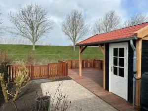 Comfortable Holiday Home in Schoondijke