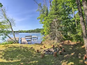 Trout Lake Cabin w/ Private Dock, Kayaks & Loft!